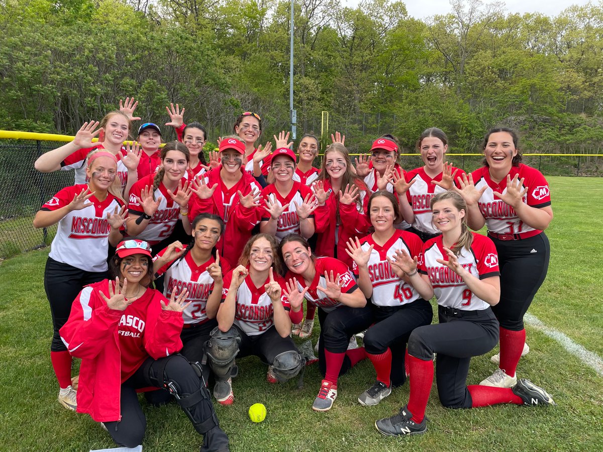 Masco_Softball's tweet photo. What a difference a year makes!!!! Couldn't be prouder of this group getting their 10th win and qualifying for the tournament - GO MASCO @mascochieftains https://t.co/V7unuuKuAR
