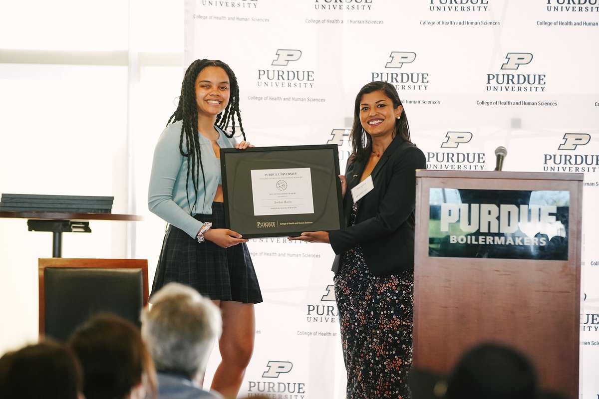 🎓 Congratulations to Jordan Harris, 2022 @PurdueHHS Outstanding Senior in @Purdue_PsychSci. 📺 Watch an interview with Harris: youtu.be/lzwMy2uo590 #PurdueHHS #PurdueWeDidIt #PurdueAlumni