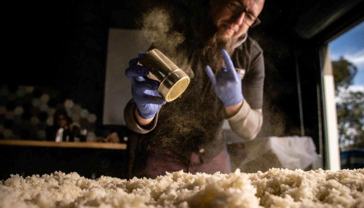 SettingSunSake's tweet image. Summer is here! It's also Josh's birthday weekend...see "Waz Hattnin'" in the house of the Setting Sun for the rest of May and into June! 

conta.cc/3womWj0
conta.cc/3wAjosS