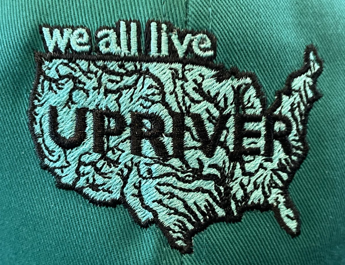 ASample02's tweet image. Enjoyed the showcase of short films from @bluemayfly earlier this week at #JASM22 and can’t wait to check out more of their films. Thanks for the awesome hat!