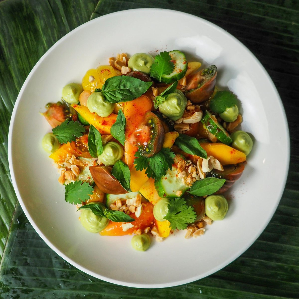 Homestead_Chi's tweet image. Come by Homestead tonight, we'll treat you to an unforgettable dining experience.

🌼 Papaya Salad {papaya, mango, heirloom tomato, cucumber, avocado, marcona almond, pineapple vinaigrette, herbs, black salt}
