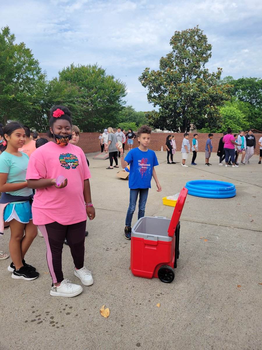 Mandy Franks tweet media