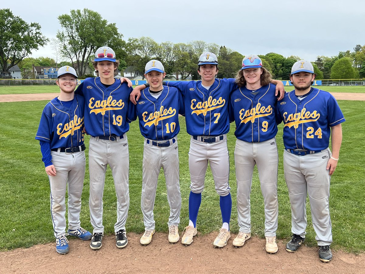 ⚾️ @ITown_Baseball lost its reg.-season finale 10-7 on Senior Day to Athena. The Eagles (12-8) will be the #3 seed. Connor Gresens threw the final 3 innings (1 ER) &amp; struck out 6. Connor Springer had 3 hits and an RBI. Gresens also had 2 hits and 1 RBI &amp; Carraig Jones had 2 hits.