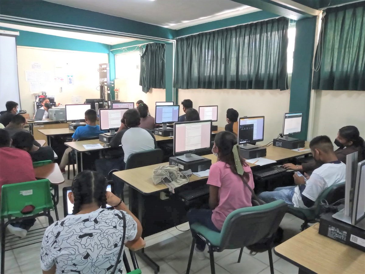 cobacamoficial's tweet photo. Con una participación de los 37 centros educativos #COBACAM, esta mañana se realizó la aplicación de examen de admisión #EXINI para los aspirantes a formar parte de la #FábricaDeSueños COBACAM.
https://t.co/x10JPUt8b7 https://t.co/dJsvGlmhhJ