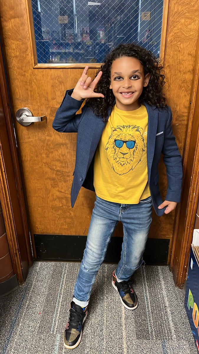 Sydney Goushas (@msgoushas) on Twitter photo So proud of <a href="/IrvingBerwyn/">Irving Elementary</a> students for stepping out of their comfort zones tonight at our talent show!! Irving has some incredible stars! ⭐️ #d100inspires #irvingpride So proud of <a href="/IrvingBerwyn/">Irving Elementary</a> students for stepping out of their comfort zones tonight at our talent show!! Irving has some incredible stars! ⭐️ #d100inspires #irvingpride