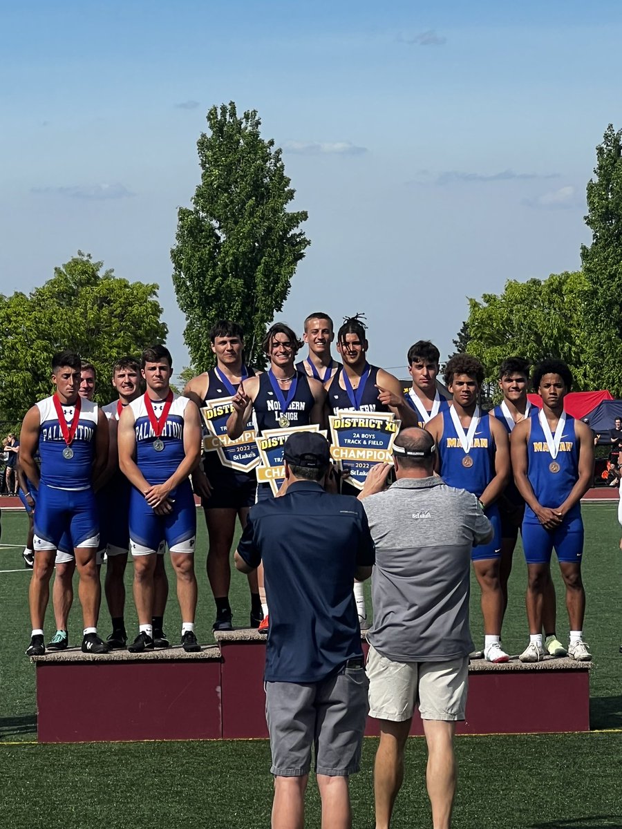 JimenezWittong's tweet photo. Did it once again going to states with my brothers! 💯💯
#Statebound  #Trackandfield #DistrictChamps https://t.co/NC2hLX8Uj9