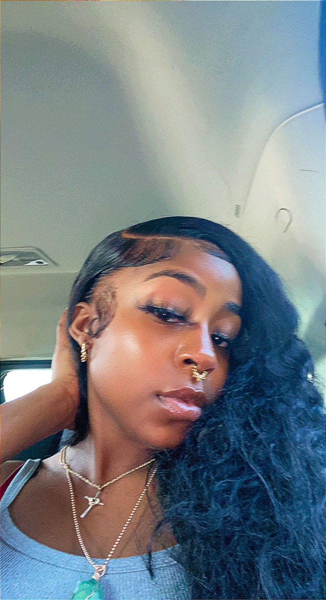 blaccmagic94's tweet image. feeling like the prettiest bitch alive 💜