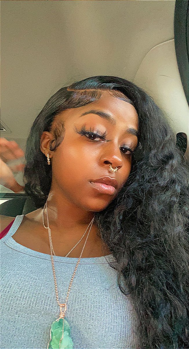 blaccmagic94's tweet image. feeling like the prettiest bitch alive 💜