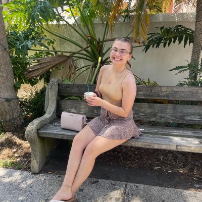 ErinReay's tweet photo. #NewProfilePic https://t.co/lwvshkdDkd