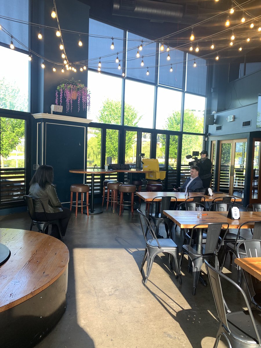 Show time with the amazing Monica Pool Knox, Chief People Officer extraordinaire <a href="/StarcircleHQ/">Starcircle</a> #wallofsound in Seattle