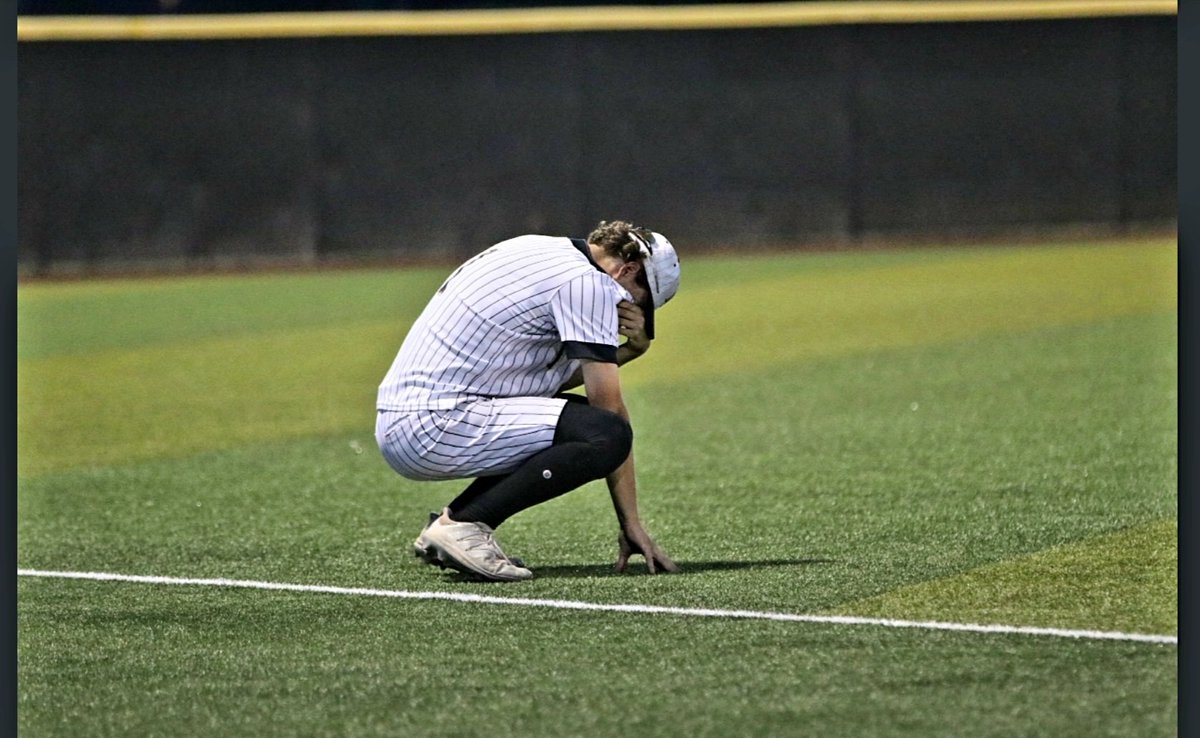 baseball_mshs's tweet photo. What makes our 2022 graduates special....see if you can tell. https://t.co/Dur6syxaht