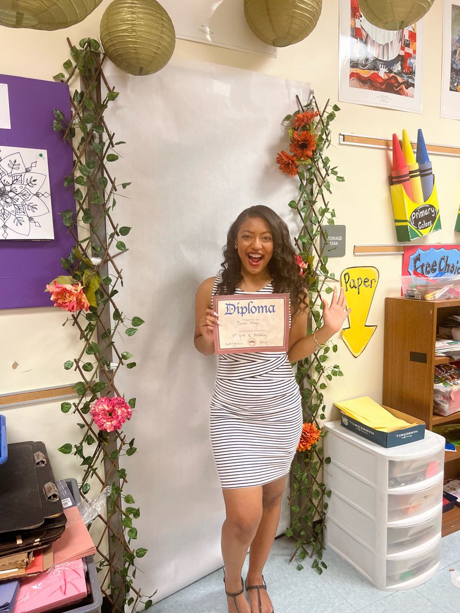 _MissMoye's tweet photo. no longer a beginning teacher. year 3 is under my belt now! https://t.co/fmHWxz1bDl