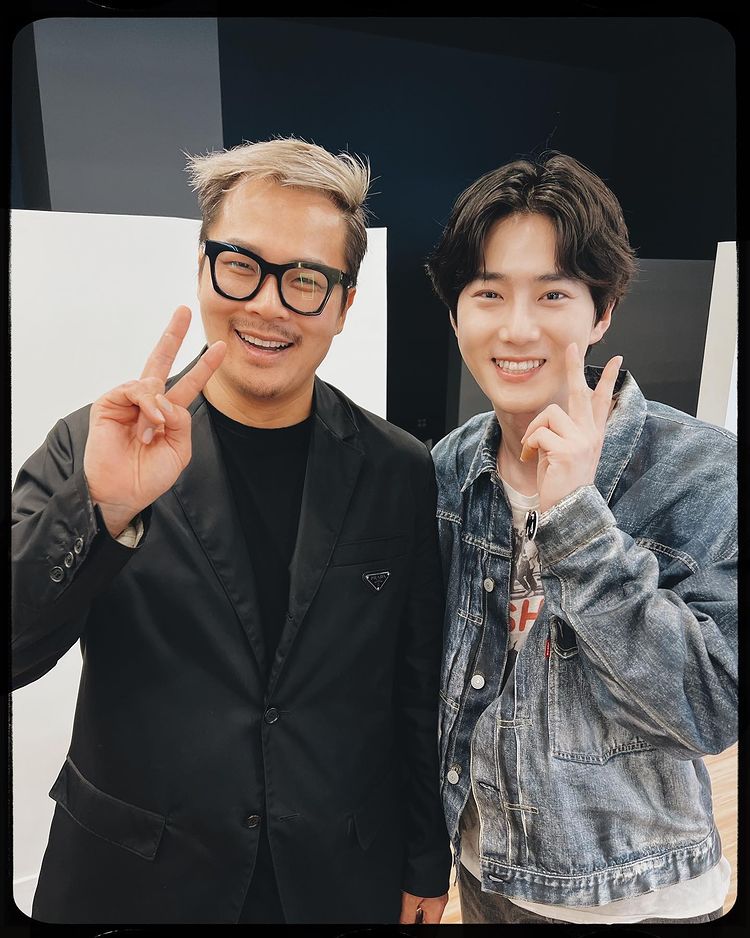 SuhoCommunityID's tweet photo. [220519 hairarca IG UPDATE] 

#EXOLeader #Suho berada di @/hairarca awal minggu ini ♬ secara ajaib membawa kembali ke ARCA. 

#수호 @weareoneEXO https://t.co/Bp9PNlUqxC