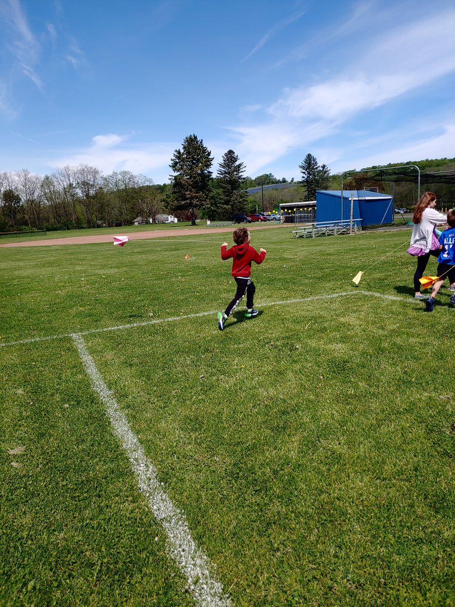 We made and flew kites to culminate our Powerful Forces Module! <a href="/jagreenMW11/">Mr. Green's 1st Grade Classroom</a>