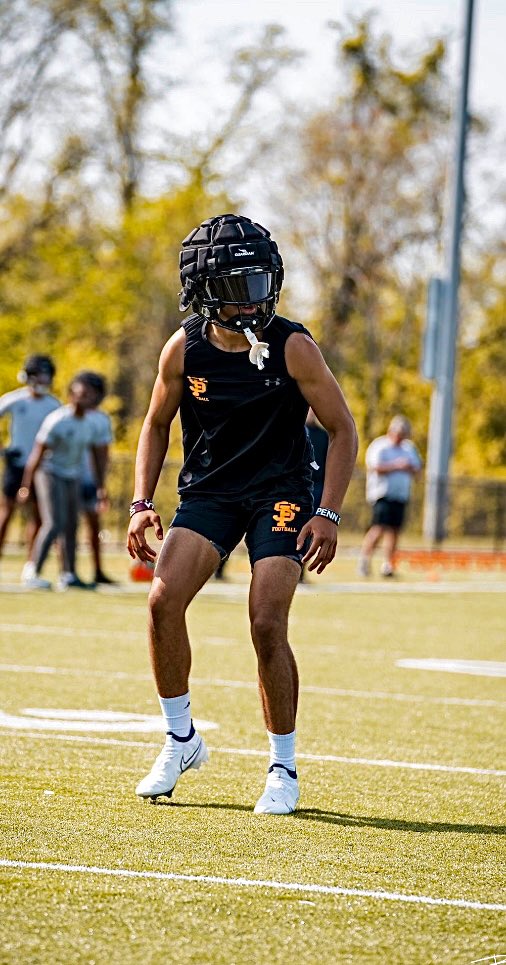tdhald's tweet photo. Baller alert! @mekhi1butler is a must see 👀 this weekend at National Preps MD D1 Showcase
Elite athlete traits - speed/burst/wiggle/quick feet 🏈 💯 #MustOffer #WhyNP https://t.co/UvdQjtvzbA