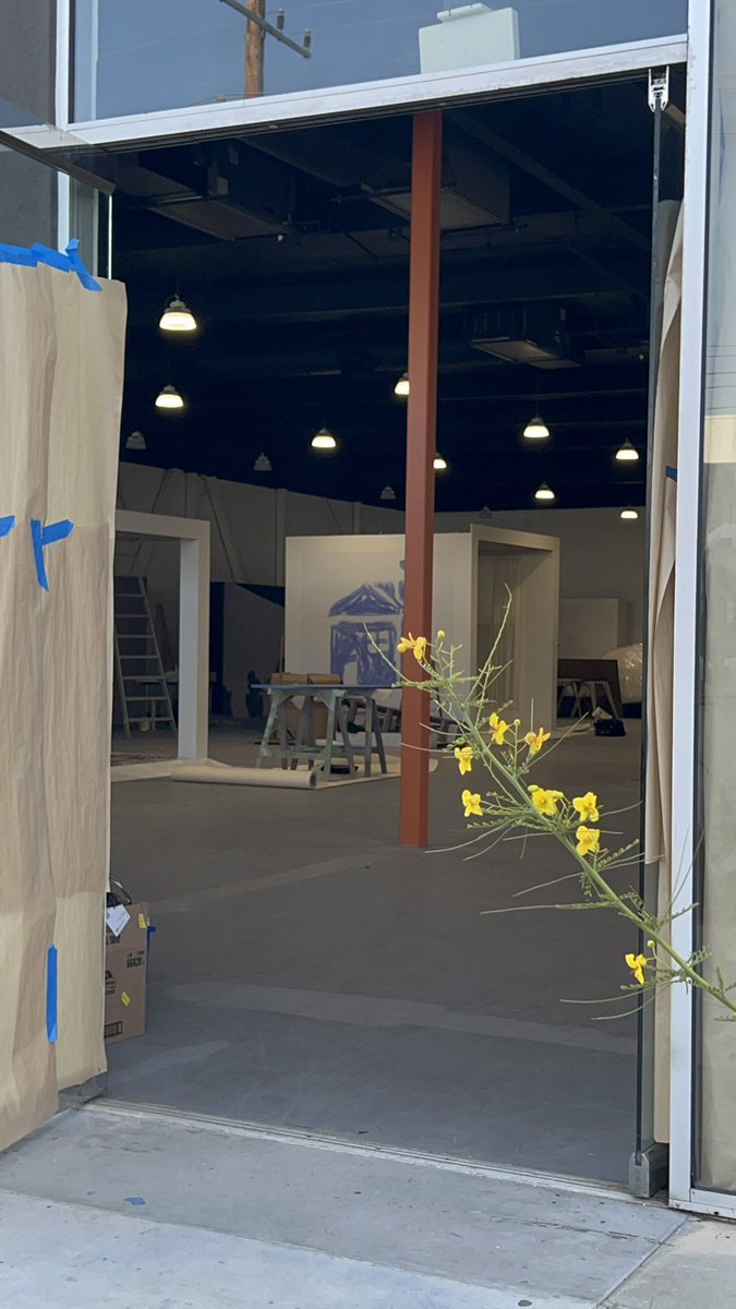 hsdaily's tweet photo. A look inside the LA pop up shop being set up! (via @stylesinthealps) https://t.co/BBYZhDSPYE