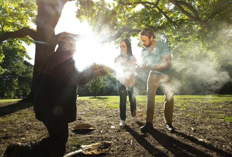MaximusCampers's tweet photo. EXPERIENCE ABORIGINAL CULTURE IN MELBOURNE!
Explore & experience Melbourne's #RoyalBotanicGardens on this #culturaltour with an #Aboriginalguide. The #HeritageWalk provides a #uniqueinsight into the #history of the #Gardens & its #TraditionalOwners. https://t.co/EuXLQwfj9D
