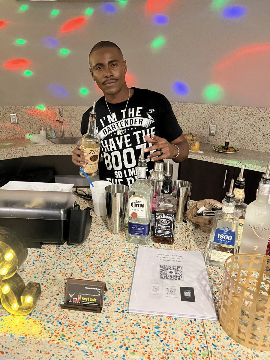 KdLiquid's tweet photo. #batender #Atlanta #booknow #linkinbio #picoftheday #kdliquidlove https://t.co/xSHWEUElBO