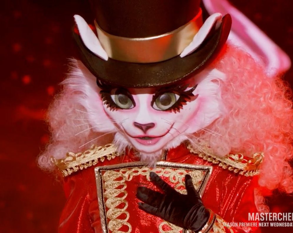 kadeyobe10's tweet photo. Justice for Hayley Orrantia 

#RingmasterMask #TheMaskedSinger https://t.co/1Uo3R0rnTC