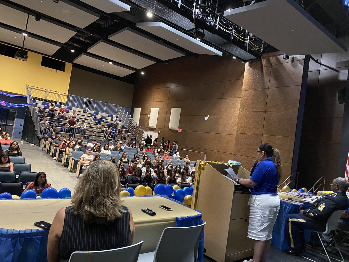 Milby_HS's tweet photo. Tonight we honored our seniors for their academic and community service achievements. Thank you @Principal @rpena3kr @MilbyNhs Mr Banda and everyone who made this celebration memorable for our students and their families. https://t.co/FEDjroP1l4