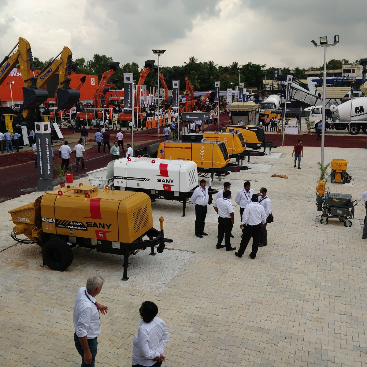 CVmagazine's tweet photo. Putzmeister unveiled a new construction equipment a stationary Concrete pump.
- a new range of other equipments were are display too such as the MOLI-1407HD
@PutzmeisterInd @Putzmeister @CII_Excon #Excon2K21 #excon22 #excon21 #Cii #infra #cement #construction #Bengaluru https://t.co/6m1QxY8r9e