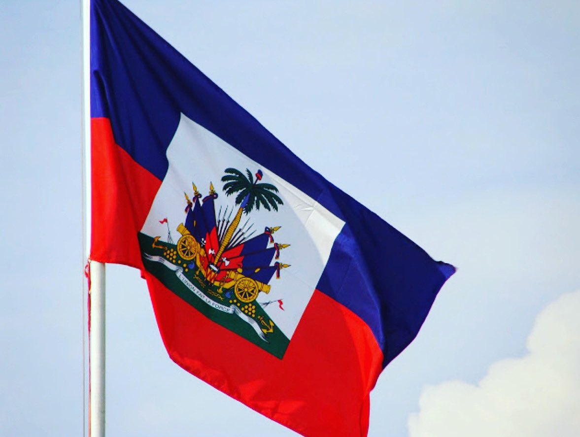 DirectoryPib's tweet photo. Happy Haitian Flag Day✨🇭🇹

Haitian Flag Day celebrates the Haitian rebellion in 1803 when Haitian slaves overthrew their French masters and created their own flag🇭🇹🇭🇹🇭🇹

#haitianflagday #haitianflagday2022 #haiti #proudland #haitianrevolution https://t.co/acT1jjghub