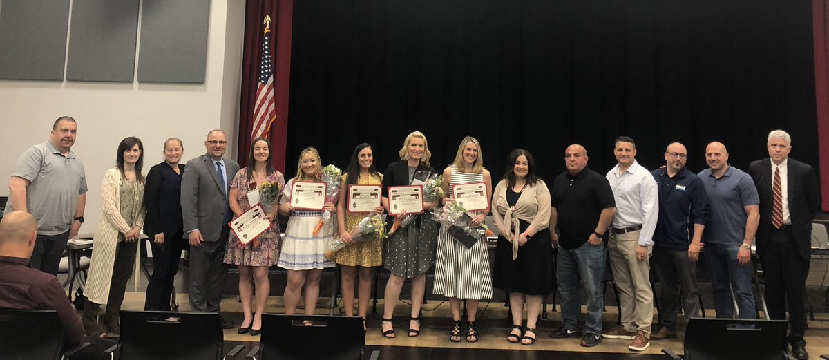 BethRoemerIT's tweet photo. Congratulations to our @WeRStokes and @IslandTreesHS staff on their tenure recognitions at tonight’s BOE meeting! So proud to recognize these wonderful educators as they continue their Bulldog journey! https://t.co/jHSrpgOTgX