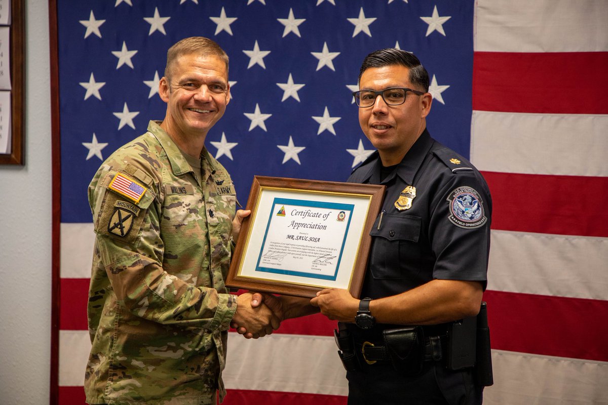 DFOElPaso's tweet photo. #ElPaso Supervisory @CBP Officer Sosa was credited for saving the life of a 20-year-old soldier whose leg was amputated in a motorcycle accident. Without hesitation he administered life-saving aid. Sosa’s actions embody #CBPs core values of Vigilance, Service and Integrity. https://t.co/tmokGZFQPR