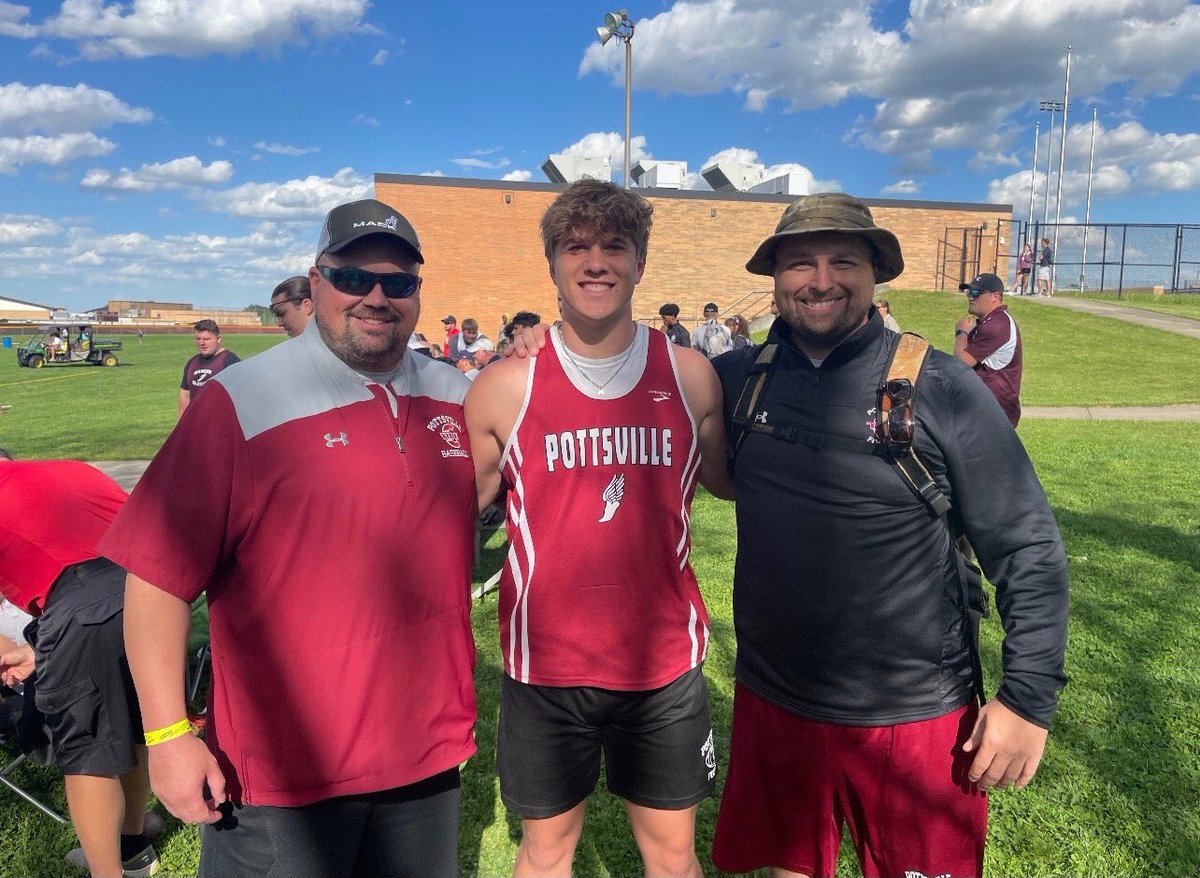 pmcd64's tweet photo. Congratulations @joey_palko on a great season, 5th in District 11 with a new PR 131’4” #rolltide #hpg @bullslotterback https://t.co/ms5PJy6jVD