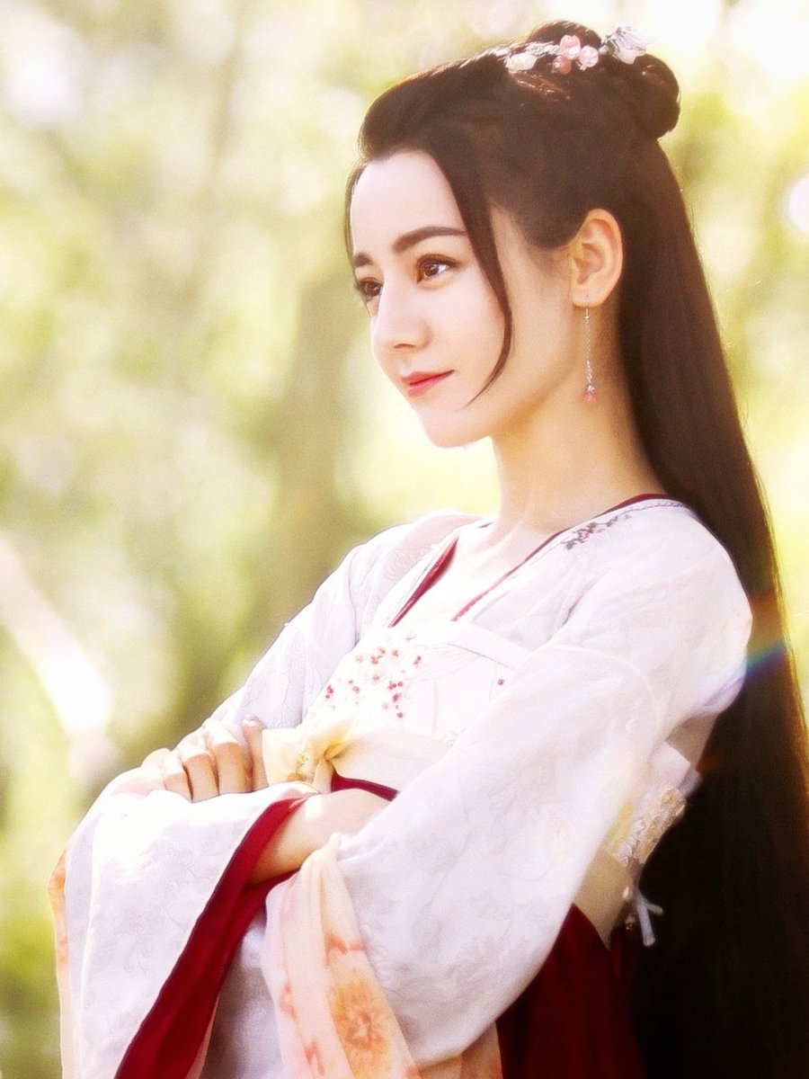 dazzlingdilraba's tweet photo. #Dilireba from the new poster of  #TheLegendofAnle. 

Gotta love her always-expressive eyes. 😍 https://t.co/B7ELf8TPHm