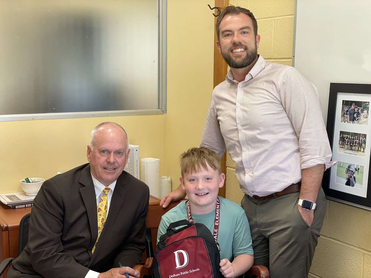 Principal Declan did a FANTASTIC job today! Read the morning announcements, answered the <a href="/DedhamPD/">Dedham Police Dept</a> radio check, met with Supt. Welch AND gave all students extra recess!!

And don’t think he forgot about his staff…he bought them donuts!
<a href="/DedhamSchools/">Dedham Public Schools</a> <a href="/DedhamThrives/">Town of Dedham</a> #Dedham