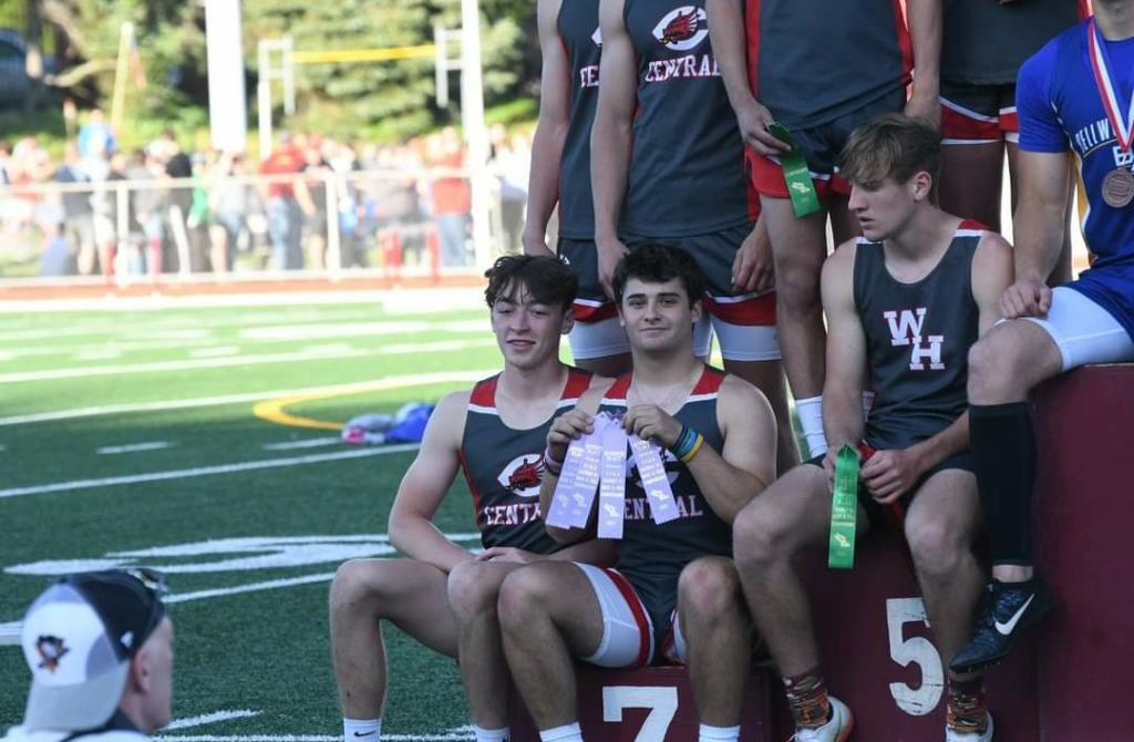 KadeRhule's tweet photo. Great day at my first ever district 6 track meet yesterday! Honored to be competing in the state championship for javelin next weekend! https://t.co/YFsRGcuw0l
