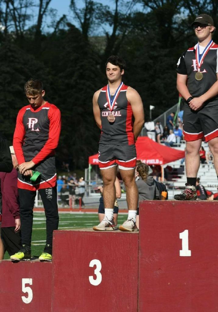 KadeRhule's tweet photo. Great day at my first ever district 6 track meet yesterday! Honored to be competing in the state championship for javelin next weekend! https://t.co/YFsRGcuw0l