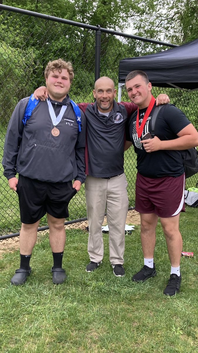 Couldn’t be more proud of these two throwers. Both heading to states, one for disc and one for shot. Congrats Aidan and Anthony!