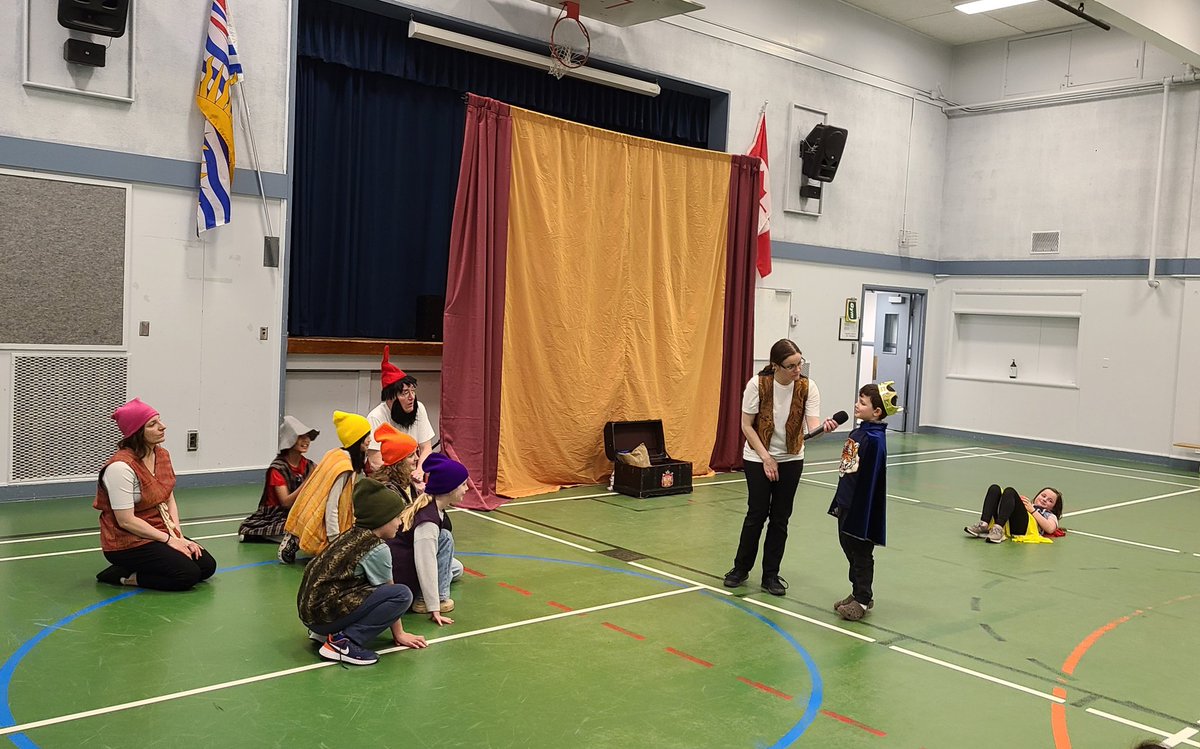 Jade Constantineau (@jadeconstantine) on Twitter photo The students <a href="/CaulfeildSchool/">Caulfeild School</a> thoroughly enjoyed <a href="/DuffleBagThtre/">DuffleBag Theatre</a>'s performance of Snow White today. It was extremely entertaining and totally "a-door-able" (that's a 'you had to be there' pun). 😉 #bethebear #westvaned #performingarts The students <a href="/CaulfeildSchool/">Caulfeild School</a> thoroughly enjoyed <a href="/DuffleBagThtre/">DuffleBag Theatre</a>'s performance of Snow White today. It was extremely entertaining and totally "a-door-able" (that's a 'you had to be there' pun). 😉 #bethebear #westvaned #performingarts