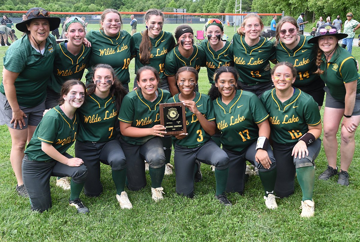 Jacob Steinberg (@jacobstein23) on Twitter photo .<a href="/WildecatSB/">Wilde Lake Softball</a> trailed 5-3 in the fourth inning and didn't flinch immediately answering with three runs, ultimately defeating Reservoir 7-5. With the win, Wilde Lake captured the Class 3A East Region II title, the first for the program. See Story & Photos:
baltimoresun.com/maryland/howar⦠.<a href="/WildecatSB/">Wilde Lake Softball</a> trailed 5-3 in the fourth inning and didn't flinch immediately answering with three runs, ultimately defeating Reservoir 7-5. With the win, Wilde Lake captured the Class 3A East Region II title, the first for the program. See Story & Photos:
baltimoresun.com/maryland/howarβ¦