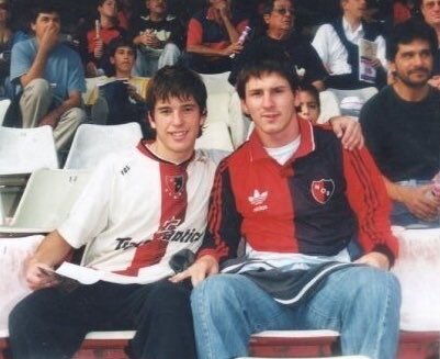 Newells's tweet photo. Desde la cuna…

para toda la vida ❤️🔟🖤 https://t.co/YATUeelJj7