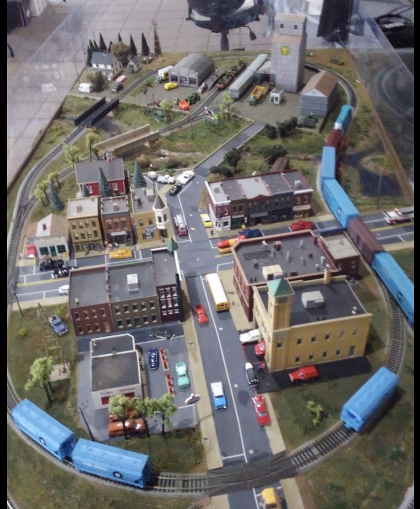 ElyTrainShow's tweet image. Fred and Doug Baney will be bringing their layouts to the show on June 10-11, 2022, in Ely, Nevada. #bristleconebricks #modeltrainshow #nnry #nevadanorthernrailway