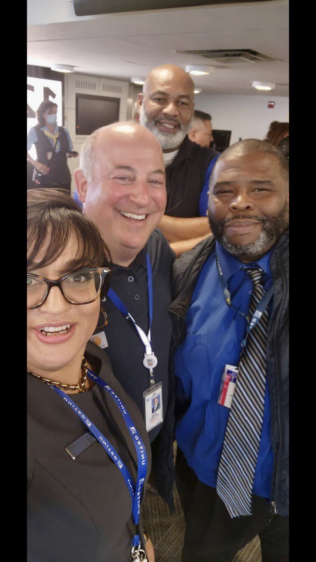 Team JFK - back in action and looking forward to the future. Nice to see Donald Gaines and the great team! @weareunited @MikeHannaUAL @dongaines11