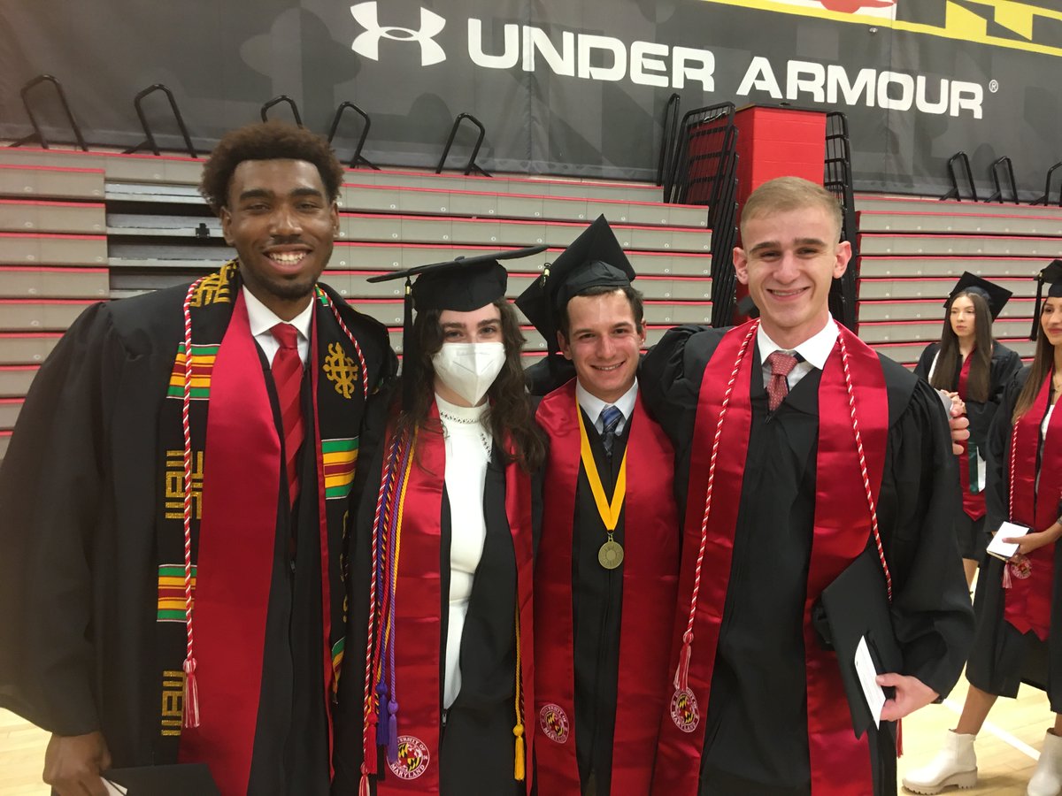 SmithSchool's tweet photo. Congratulations to all today's graduates in the #Maryland Smith Class of 2022!!!

🎉 🐢 🎓 🎊 #SmithGrad #UMD #CollegePark https://t.co/WvlPunsFy3