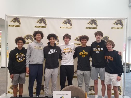 MV Basketball tweet media
