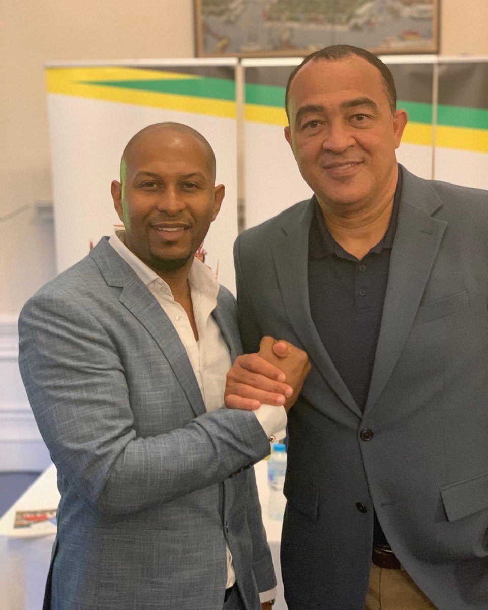 nathanielpeat's tweet photo. Excellent seeing Hon Minister @christufton as he presented the new #CodeCare initiative encouraging nurses to volunteer in Jamaica to reduce the backlog, 14 days full flight cost covered, also fellow colleague on the Black Advisory Committee for @LBGplc @LloydsBankBiz @EvadneyC https://t.co/48MjOklrzJ