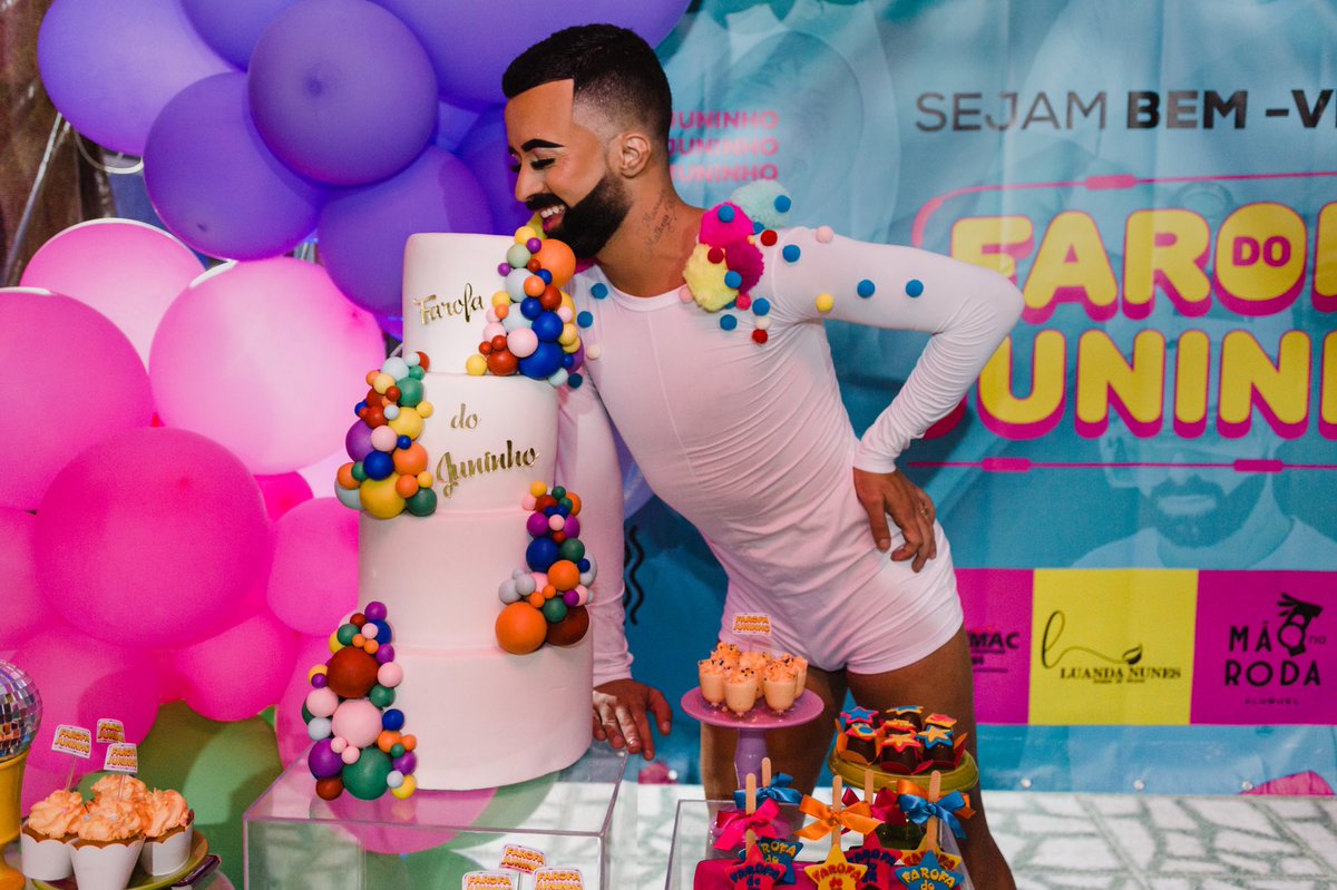ajrrj18's tweet photo. A festa que ficou marcada na minha memória e na de quem teve  prazer de participar, agradeço a Deus por tudo, foi perfeito! FAROFA DO JR 🤩 https://t.co/jN5DMOCnbm