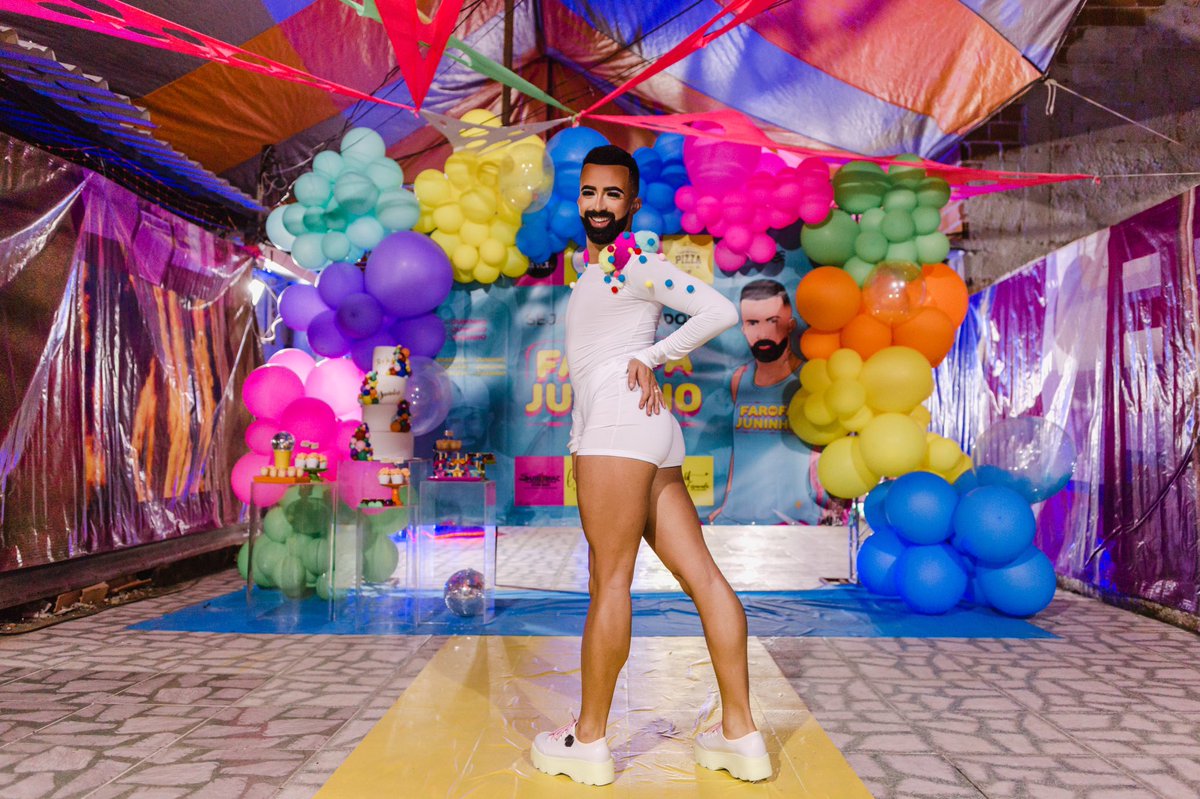 ajrrj18's tweet photo. A festa que ficou marcada na minha memória e na de quem teve  prazer de participar, agradeço a Deus por tudo, foi perfeito! FAROFA DO JR 🤩 https://t.co/jN5DMOCnbm