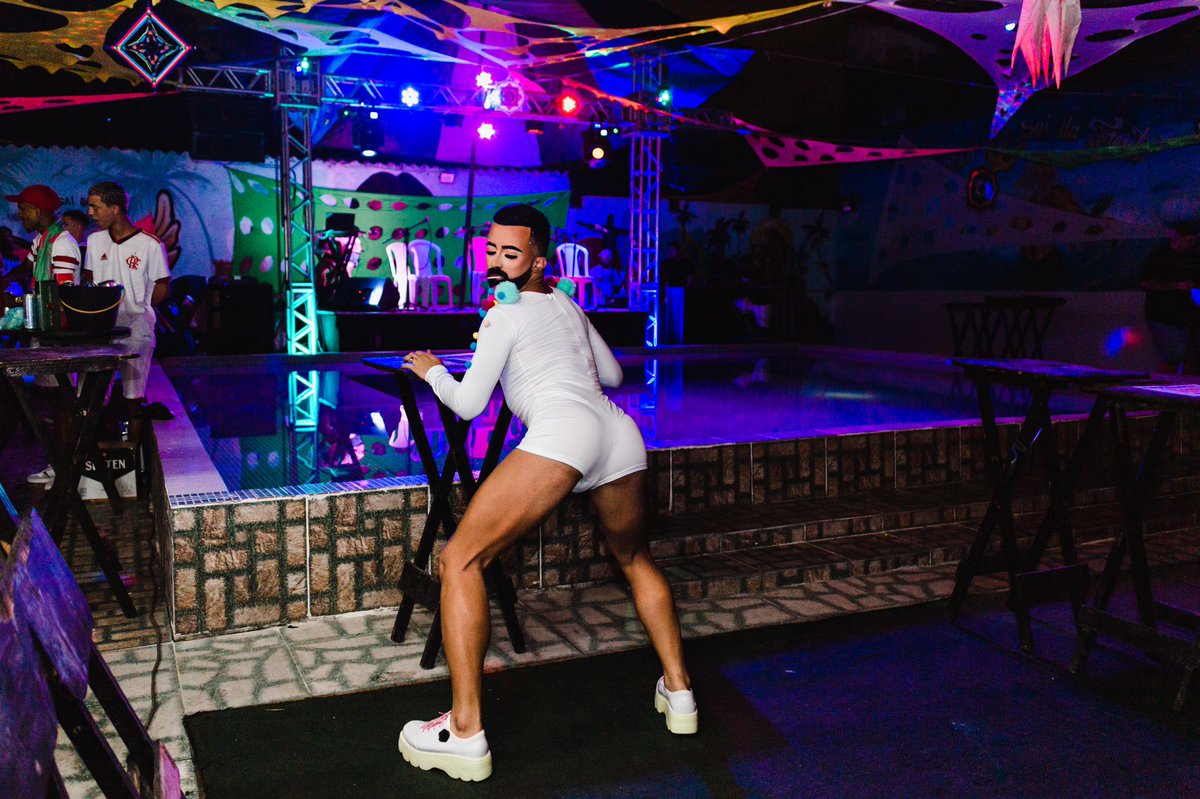 ajrrj18's tweet photo. A festa que ficou marcada na minha memória e na de quem teve  prazer de participar, agradeço a Deus por tudo, foi perfeito! FAROFA DO JR 🤩 https://t.co/jN5DMOCnbm