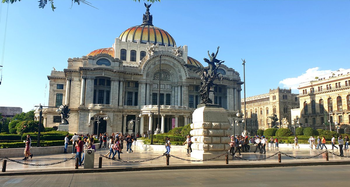 tenorvictor's tweet photo. De Ciudad de México a Toluca. Ahora grabando un cd al ensemble #ditirambo de Yurev Rivero con músicas de lo más interesante y una energía desbordante. Aún unos días para disfrutar de este maravilloso país. #quevivaméxico #grabacion #discos #vnstudio @GancedoSonia @VNmusica https://t.co/mCA4POe759