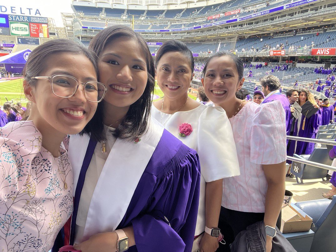 ABSCBNNews's tweet photo. LOOK: Aika Robredo shares a post-graduation family photo after Jillian received her degree from New York University.

In the same graduation rites, singer songwriter Taylor Swift received her doctorate in fine arts, honoris causa. | via @JervisManahan

(📷: Aika Robredo IG) https://t.co/STP9U3eNJ6