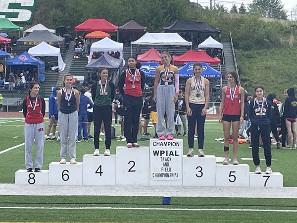 BvaTrack's tweet photo. Meet Results for 5/18/22:

Congratulations to our WPIAL medalists!!🏅

4 Gianna Anderson - Triple Jump
8 Joe Klanchar - Javelin
8 Francesca Scaramucci - High Jump

Congrats to Gianna Anderson for qualifying for states in the triple jump!! https://t.co/Krqqr56Wg2