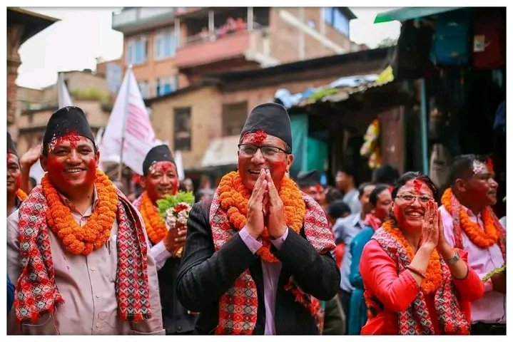 भक्तपुर नगरपालिका चलाएको कलेजमा MBBS को लाईसेन्स सरकारले दिएमा १६ लाख मै MBBS पढाइ दिन्छौ ।
७०लाख लिएर पढाउने कलेजले लुटतन्त्र मच्चाई रहेका छ्न ।
      👉️नबनिर्बाचित मेयर सुनिल प्रजापति 
                      भक्तपुर नगरपालिका