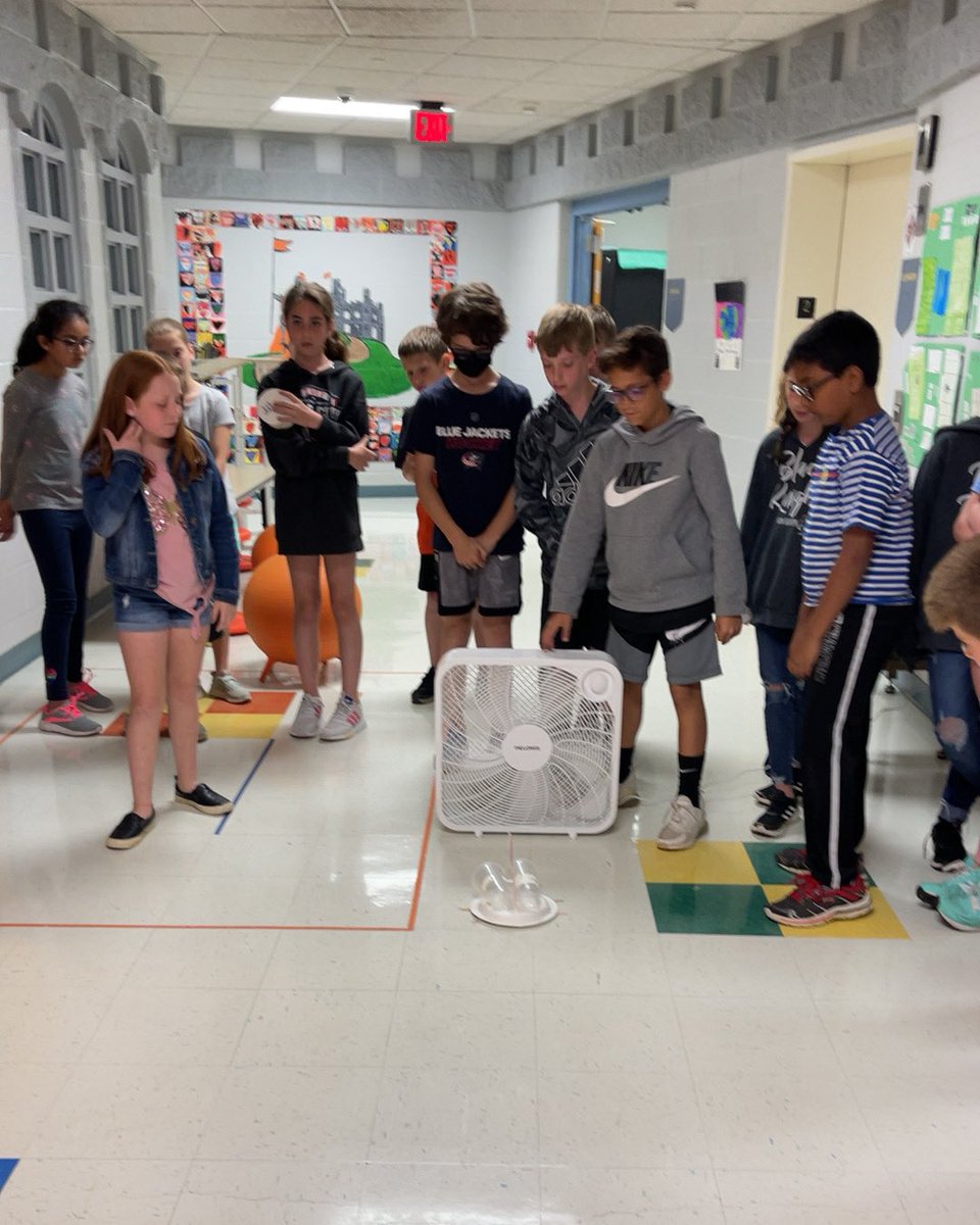stemsters's tweet photo. Wind Energy Cars! @VanBurenElem @ByrdseedTV #beablackknight https://t.co/DQeo9N5mHf
